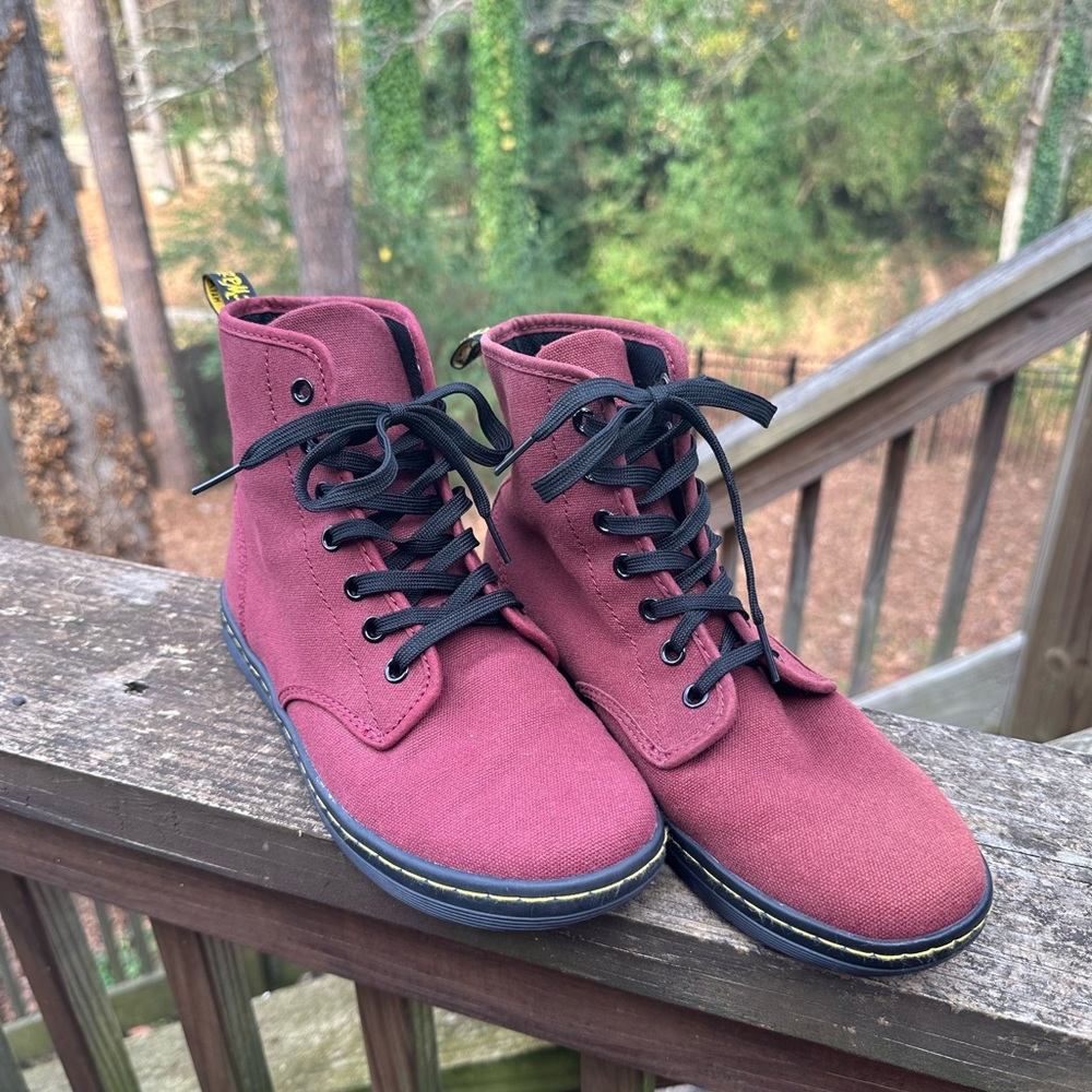 Dr. Martens Shoreditch canvas boots Burgundy